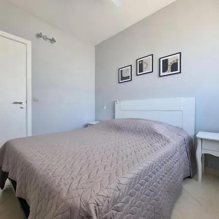 Blue Sky Da Rocha Apartment *